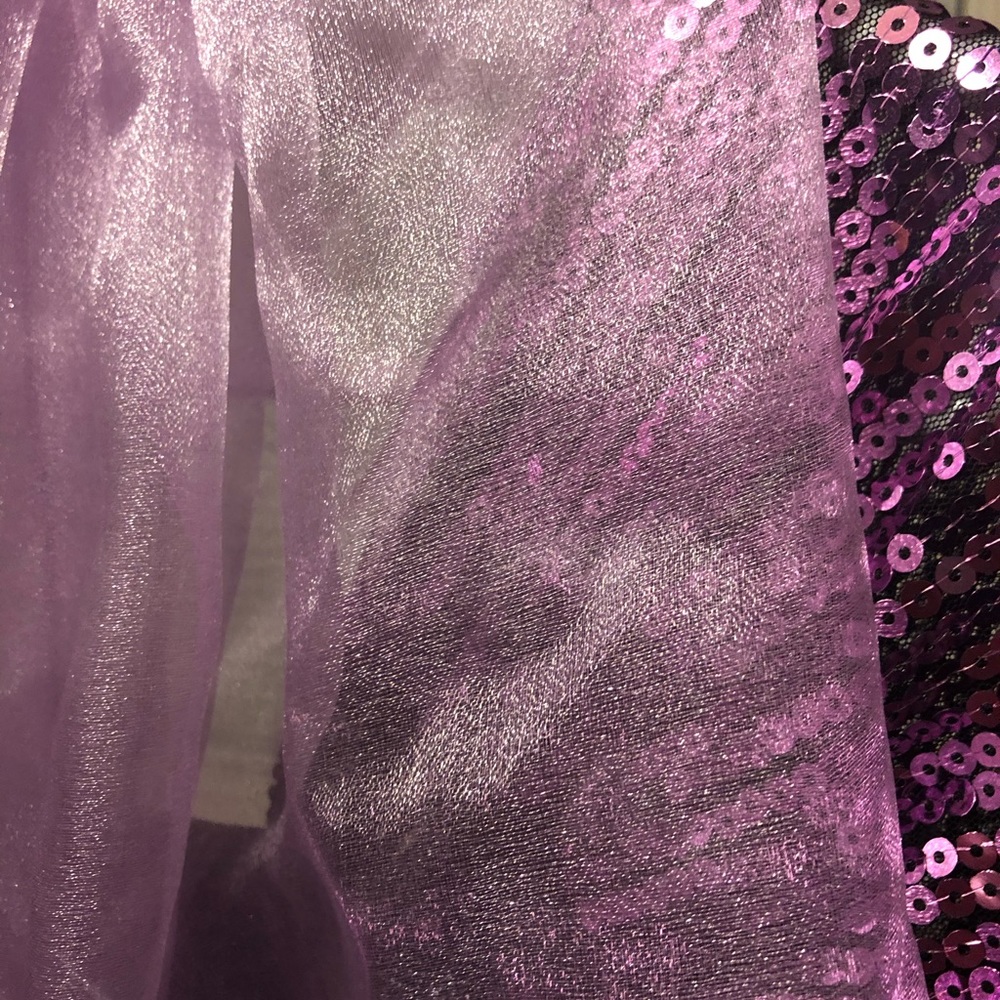 Pink sequined Gown - Picture 6 of 6